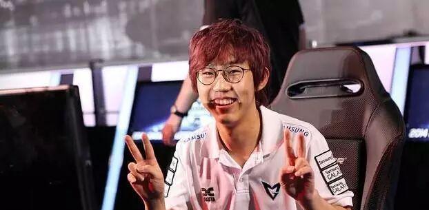 开云足球直播-包含LGD轻取HKA，Uzi开启传奇时刻宿命之战入围赛，技惊四座的词条